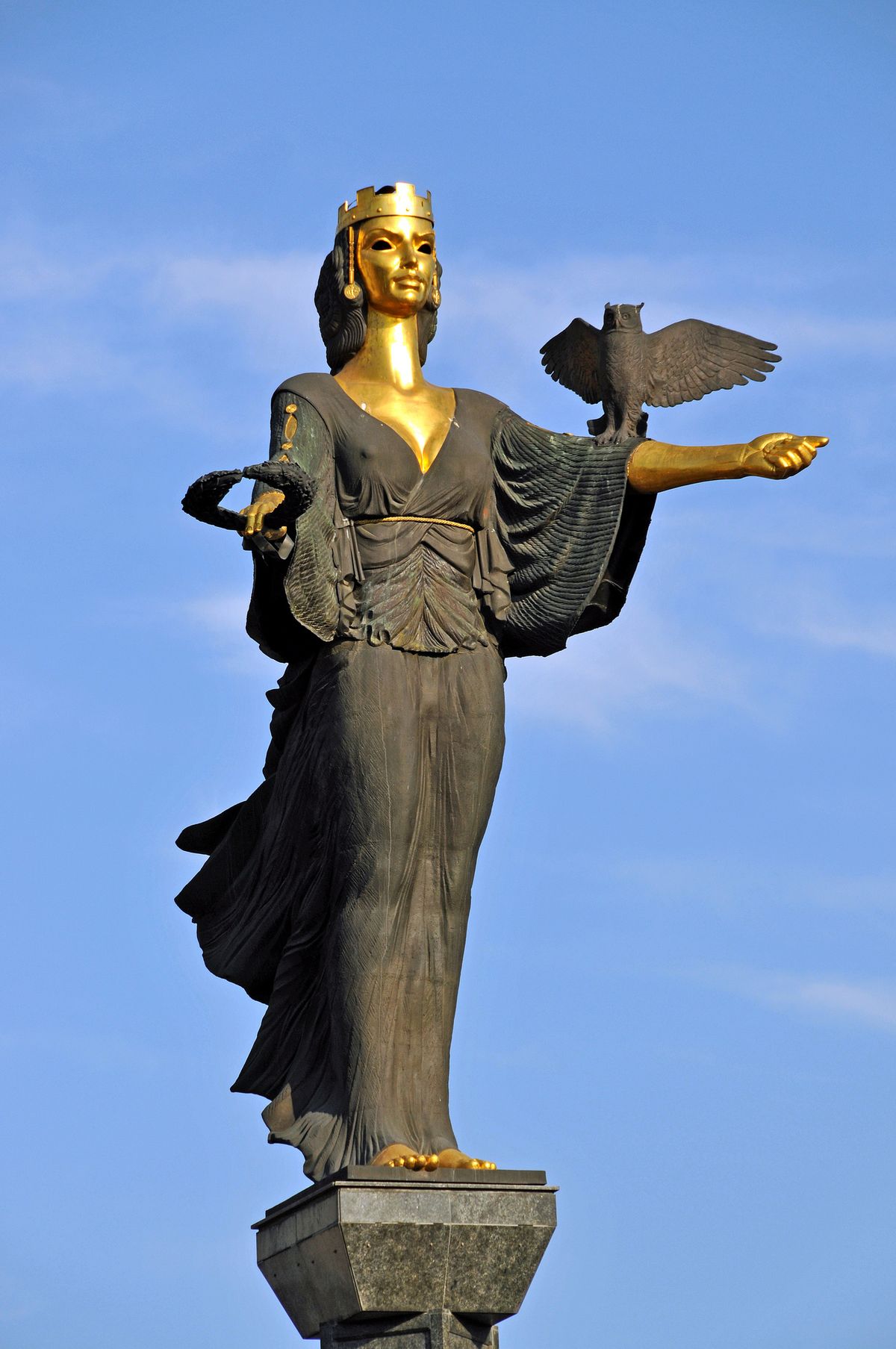 Mama Sofya Heykeli